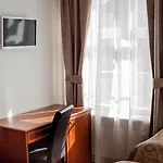 Hotel Three Crowns Residents