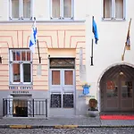 Three Crowns Residents Hotell 3*