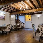 Three Crowns Residents Hotell Tallinn