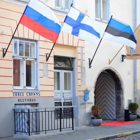 쓰리 크라운 레지던츠 호텔