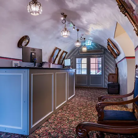 Ξενοδοχείο Three Crowns Residents 3*