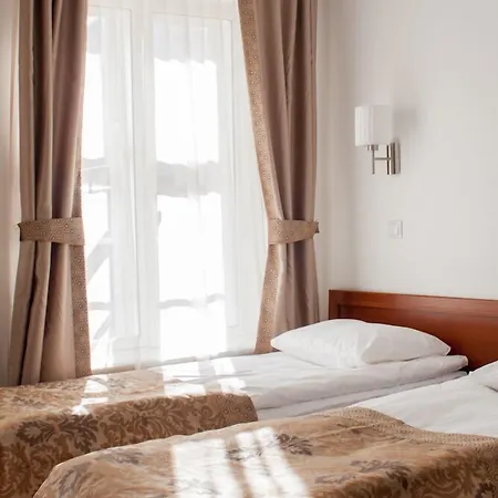 Three Crowns Residents