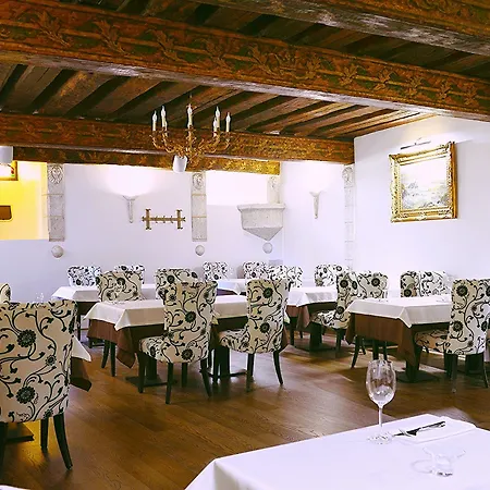 호텔 쓰리 크라운 레지던츠 탈린