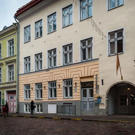 쓰리 크라운 레지던츠 호텔