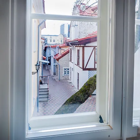 쓰리 크라운 레지던츠 호텔 탈린