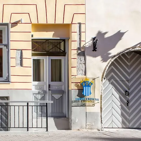 Szálloda Three Crowns Residents