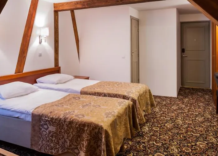 Hotel Three Crowns Residents