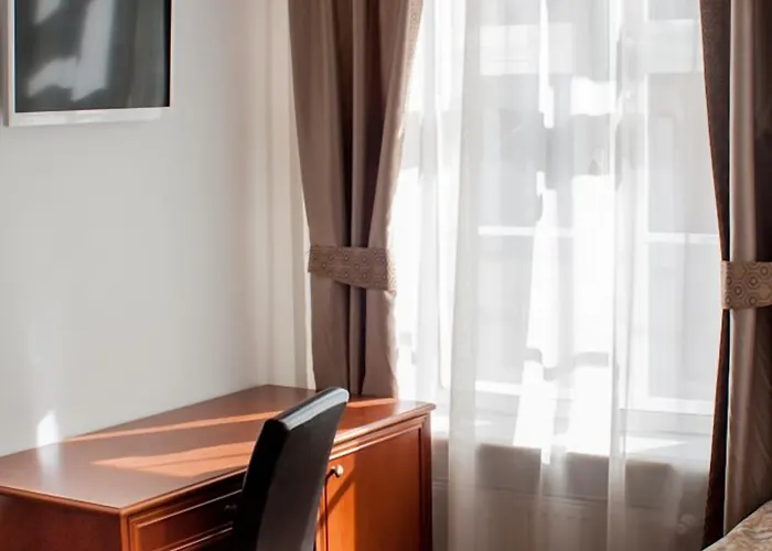 Szálloda Three Crowns Residents