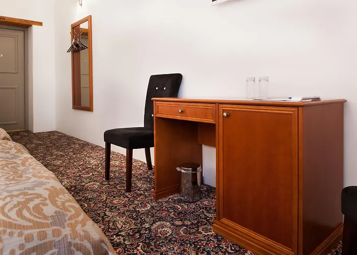 Three Crowns Residents