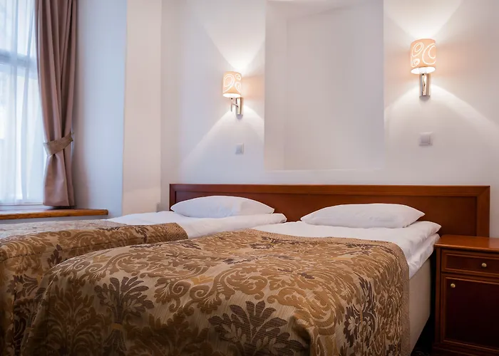 Three Crowns Residents Szálloda 3*