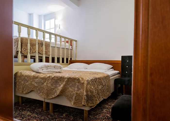 Three Crowns Residents 3*