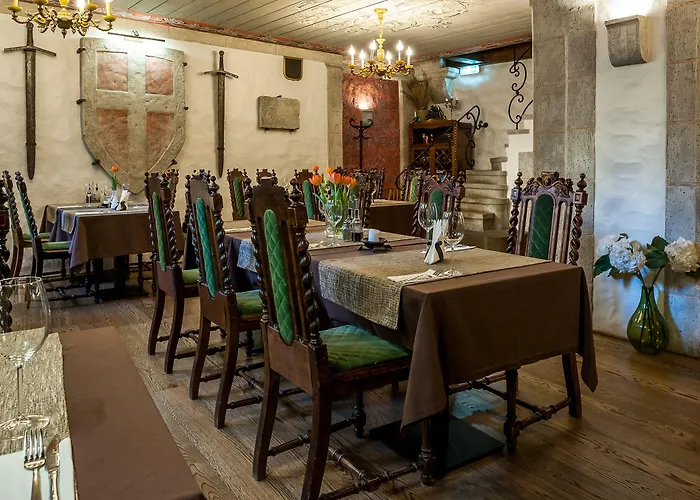 Szálloda Three Crowns Residents