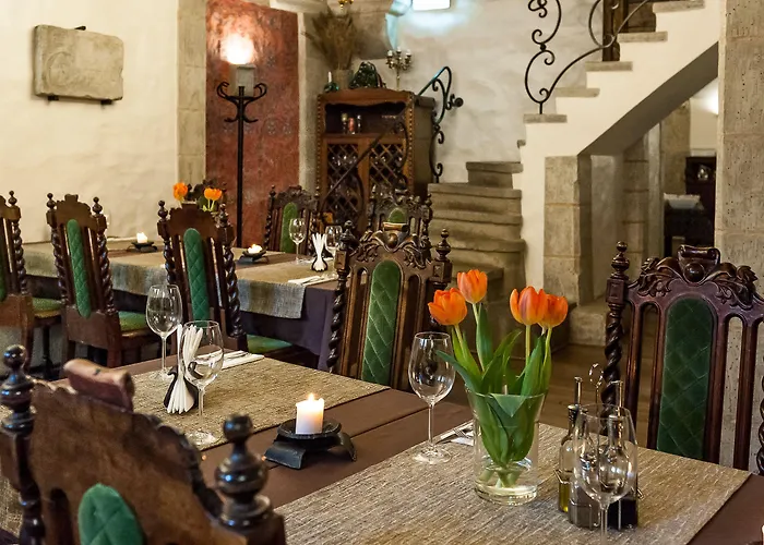 Three Crowns Residents Szálloda 3*