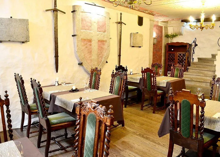 Three Crowns Residents Hotel 3*