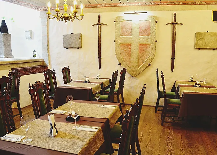 Szálloda Three Crowns Residents