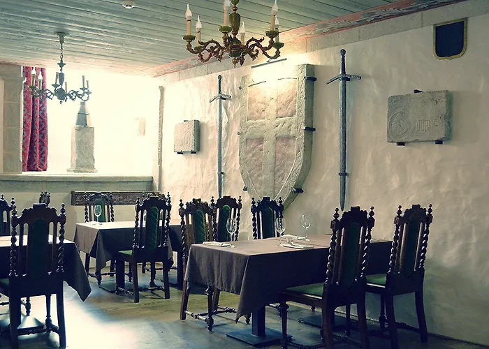 Three Crowns Residents Szálloda