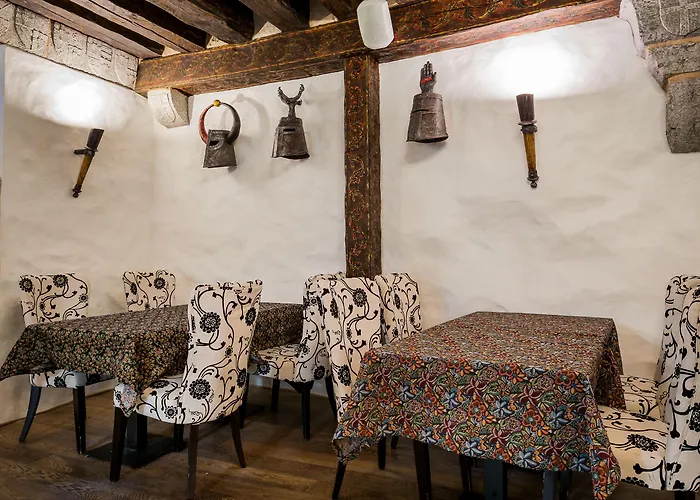 Szálloda Three Crowns Residents