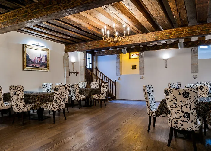 Three Crowns Residents Szálloda Tallinn