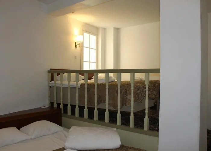 Three Crowns Residents Szálloda Tallinn