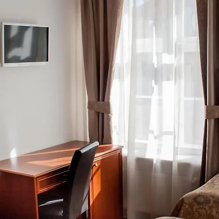Three Crowns Residents Hotell Tallinn